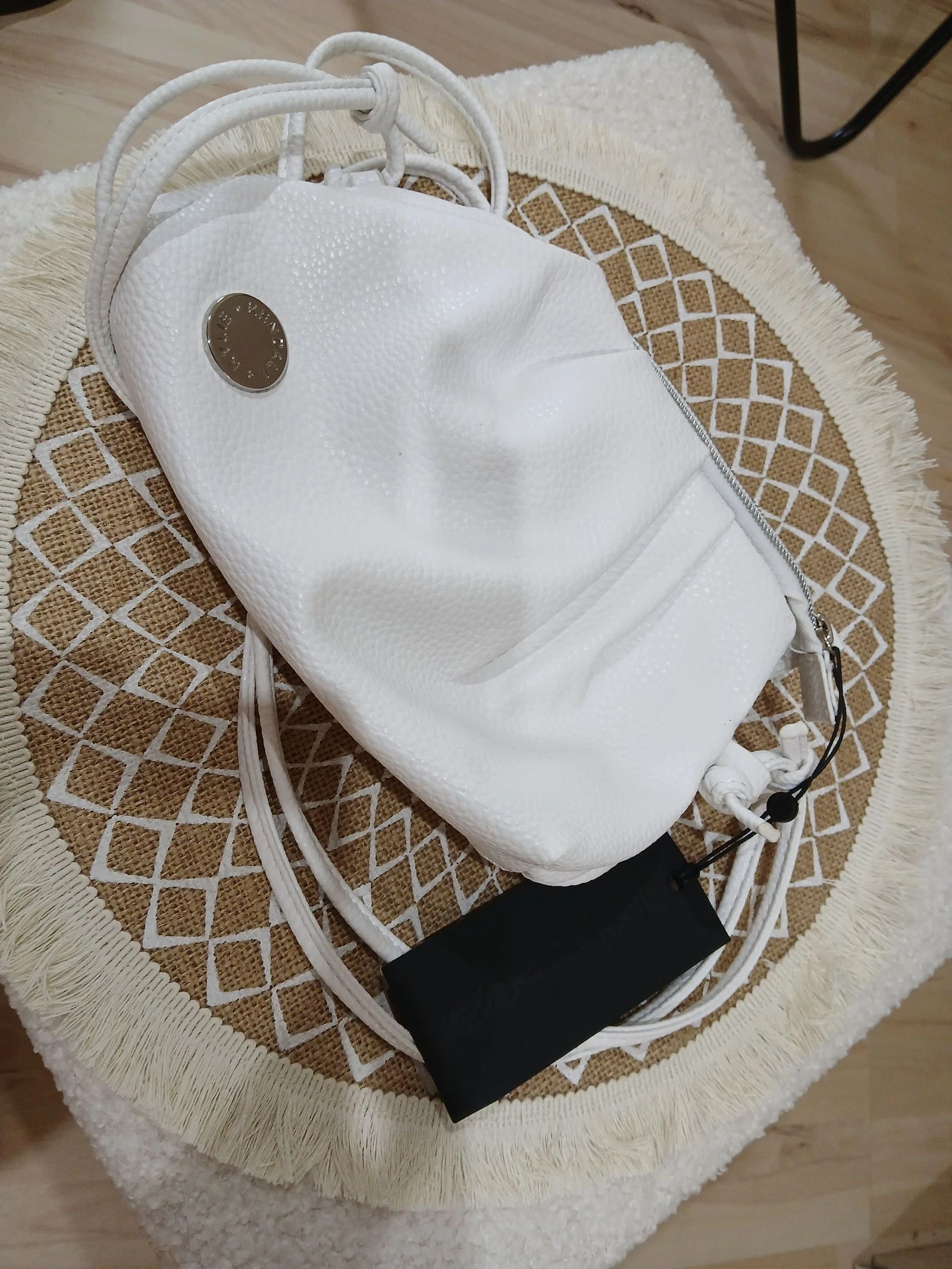 Magnifique sac froncé neuf leger pour l'été 